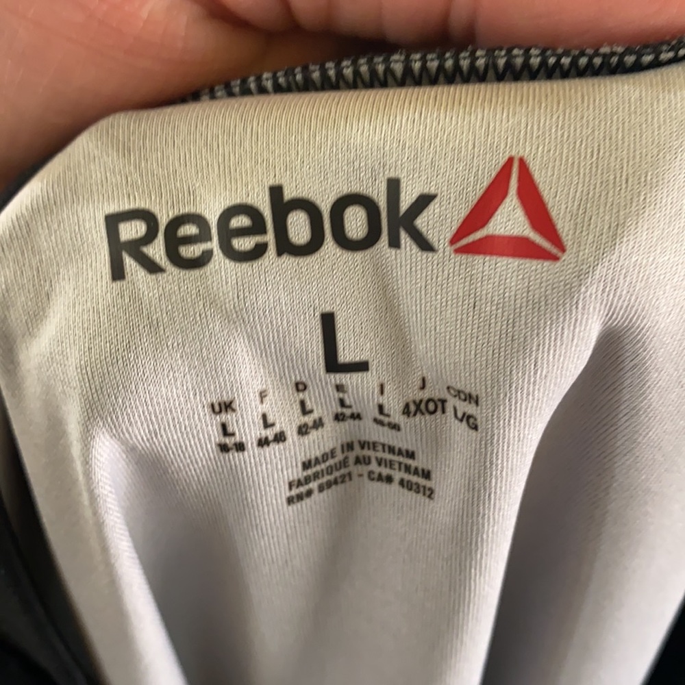 Ronda Rousy UFC Reebok V-Neck Jersey - Picture 4 of 4